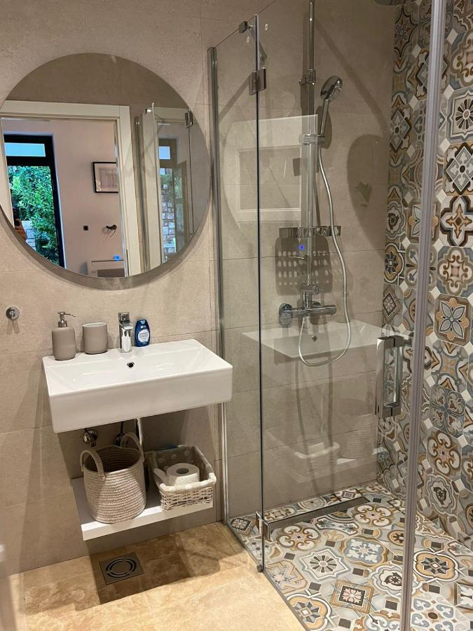 شقة Rose Downtown بودغوريتْسا المظهر الخارجي الصورة