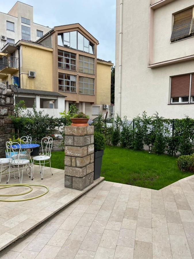 شقة Rose Downtown بودغوريتْسا المظهر الخارجي الصورة