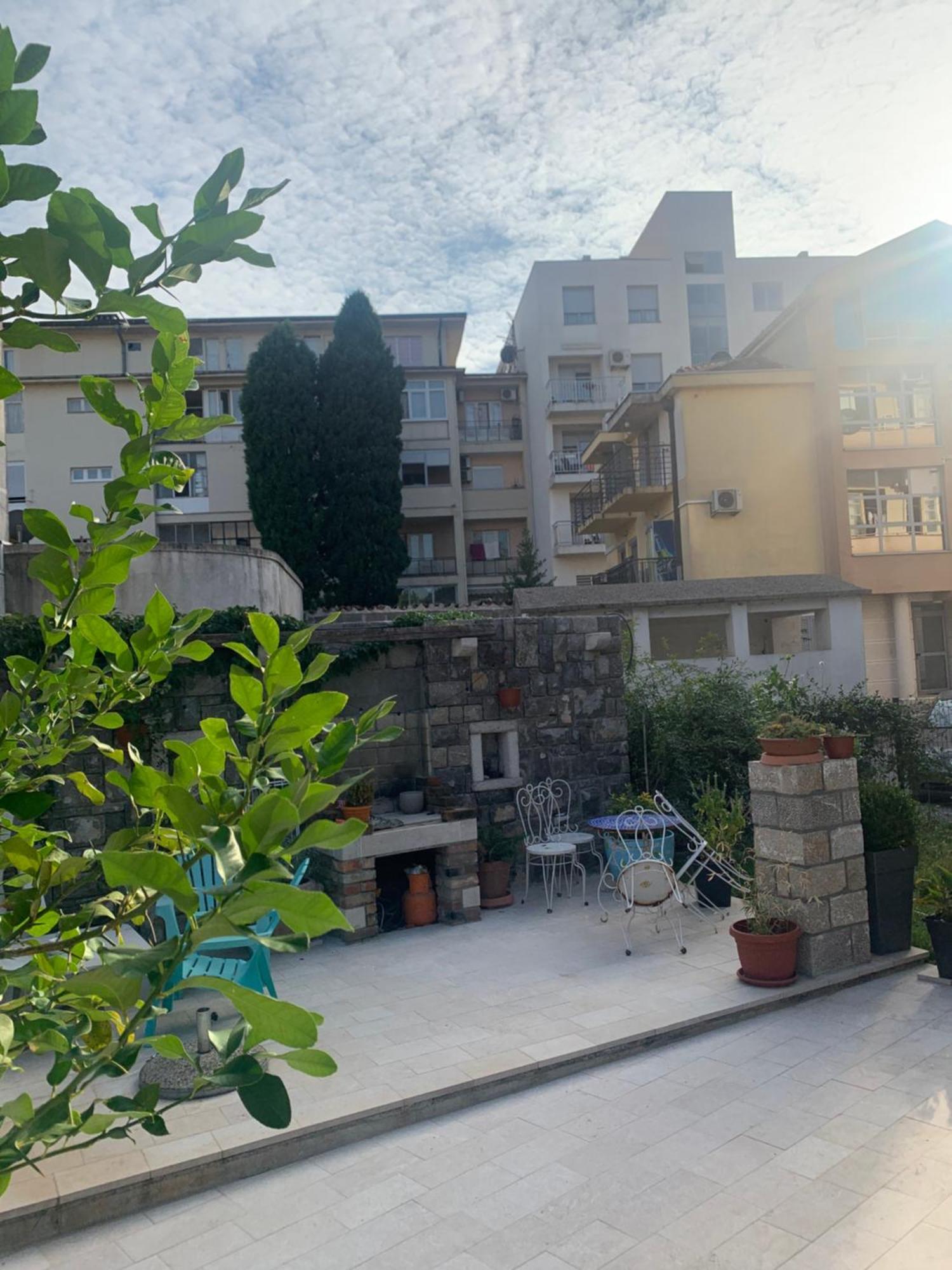 شقة Rose Downtown بودغوريتْسا المظهر الخارجي الصورة